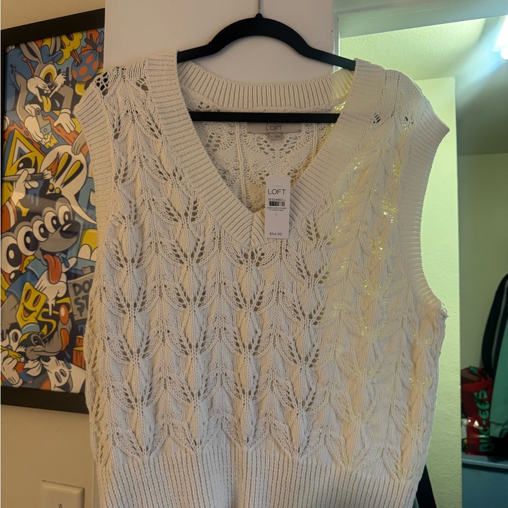 NWT LOFT Cream Knit Sleeveless V-Neck Shirt